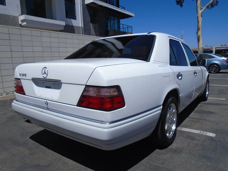 1994 Mercedes-Benz W124 E-Class - Image 6 of 20