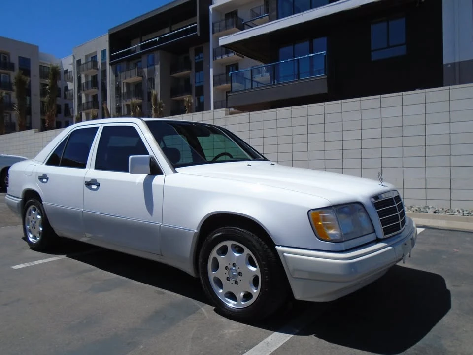 1994 Mercedes-Benz W124 E-Class - Image 2 of 20