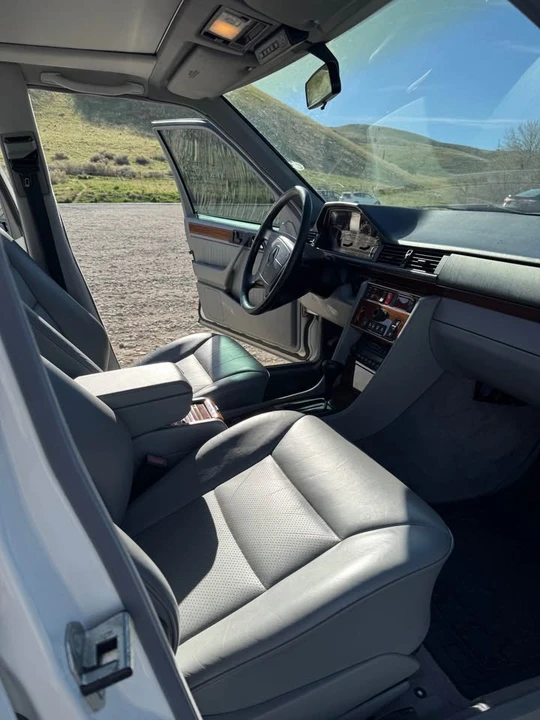 1994 Mercedes-Benz W124 E-Class - Image 8 of 10