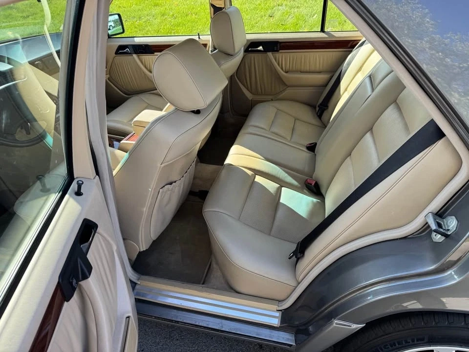 1994 Mercedes-Benz W124 E-Class - Image 12 of 19