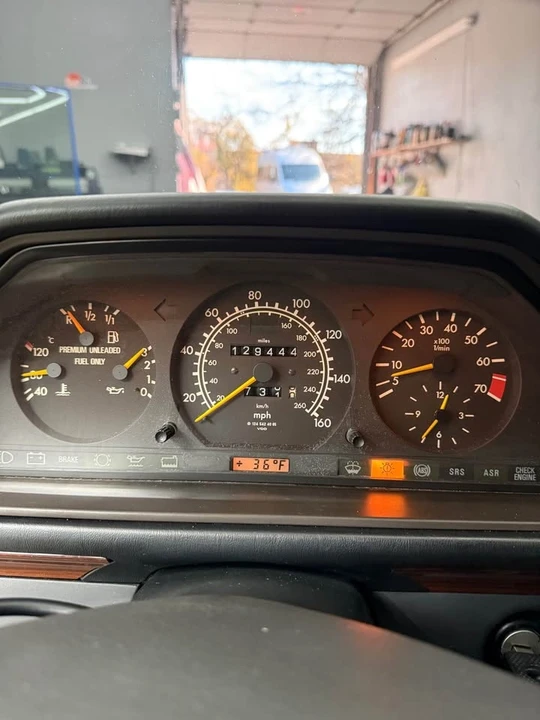 1994 Mercedes-Benz W124 E-Class - Image 11 of 15