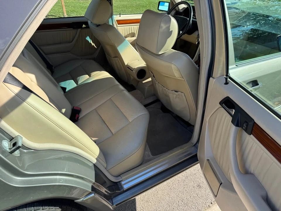 1994 Mercedes-Benz W124 E-Class - Image 13 of 19