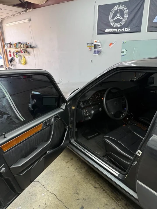 1994 Mercedes-Benz W124 E-Class - Image 10 of 15