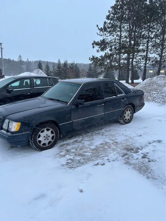 1994 Mercedes-Benz W124 E-Class - Image 2 of 6