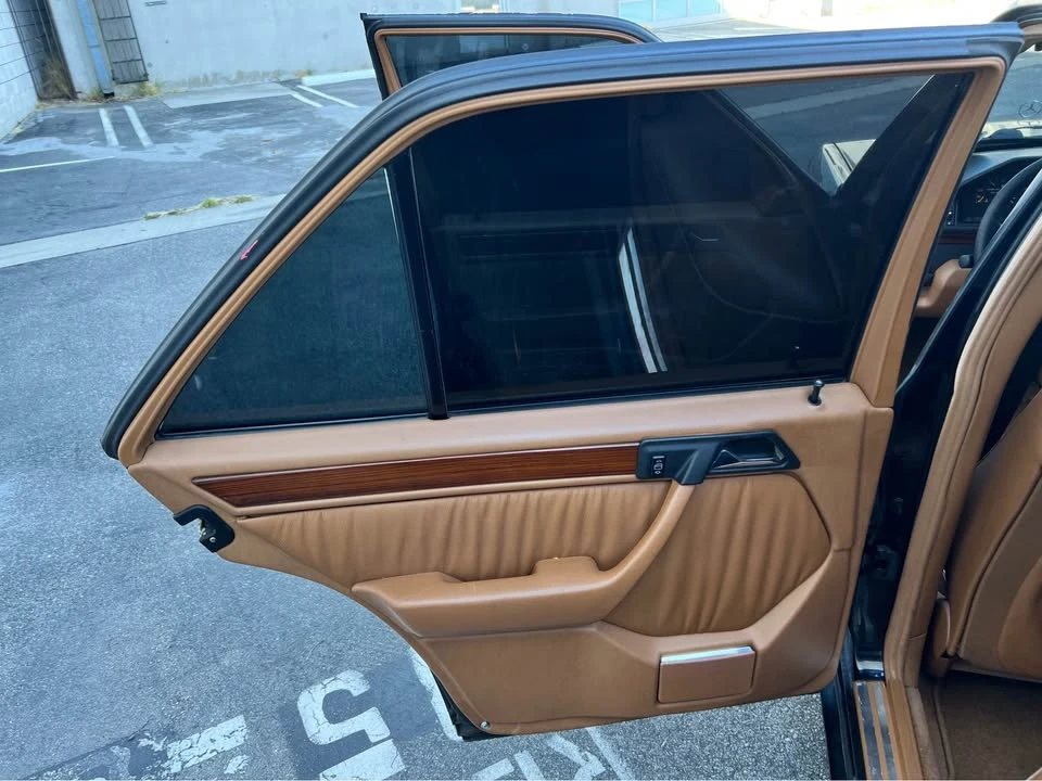 1994 Mercedes-Benz W124 E-Class - Image 11 of 13
