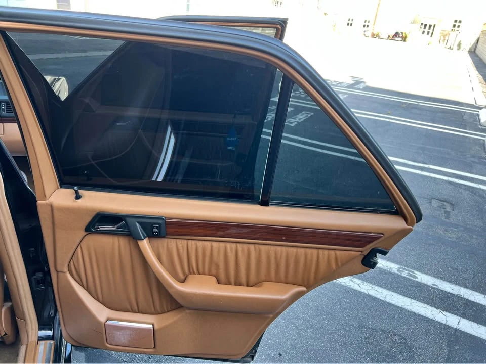 1994 Mercedes-Benz W124 E-Class - Image 12 of 13