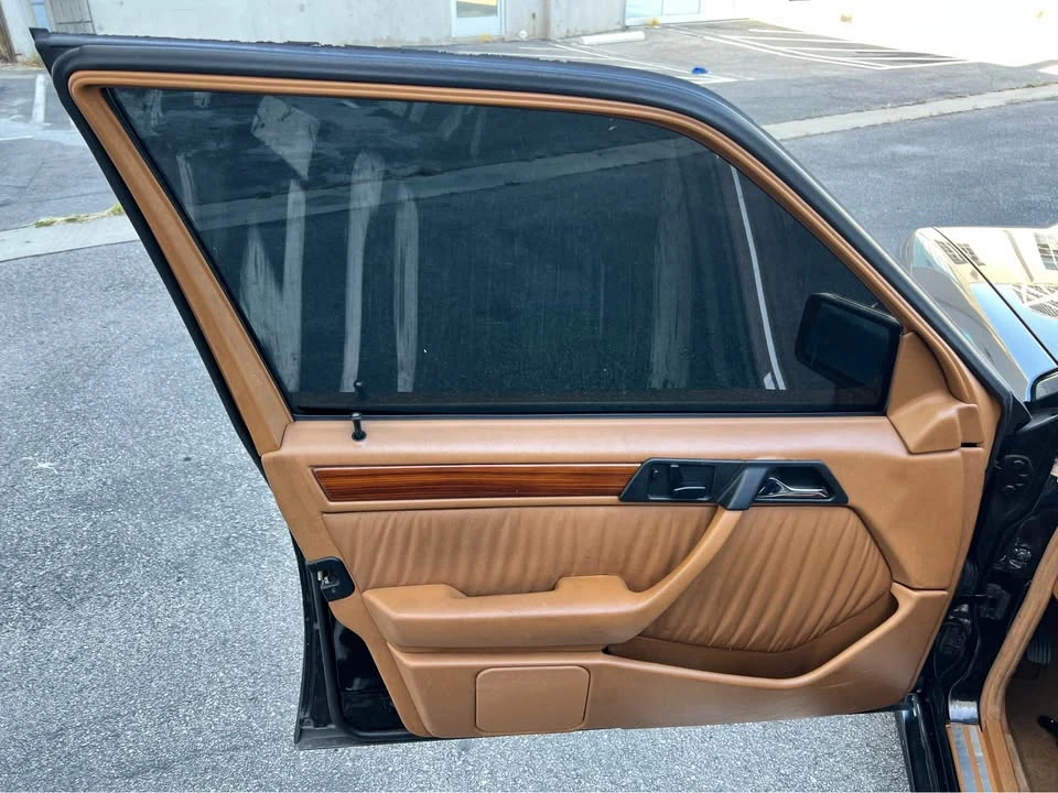 1994 Mercedes-Benz W124 E-Class - Image 10 of 13