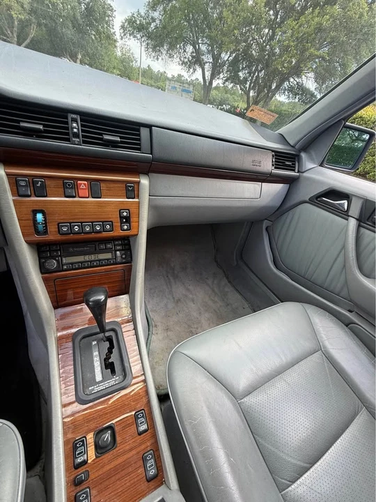 1994 Mercedes-Benz W124 E-Class - Image 14 of 16