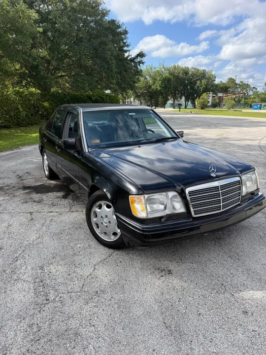 1994 Mercedes-Benz W124 E-Class - Image 3 of 16
