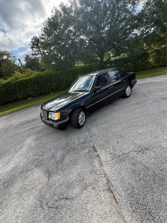 1994 Mercedes-Benz W124 E-Class - Image 8 of 16