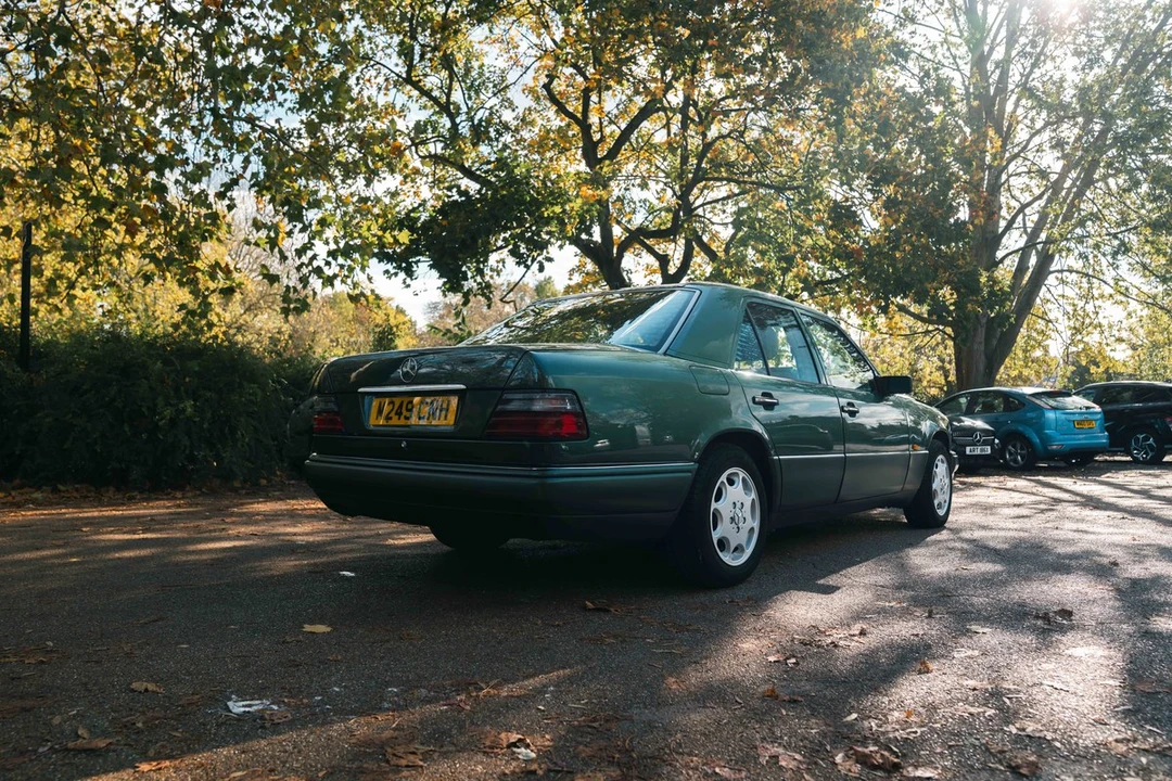 1994 Mercedes-Benz W124 E-Class - Image 25 of 30