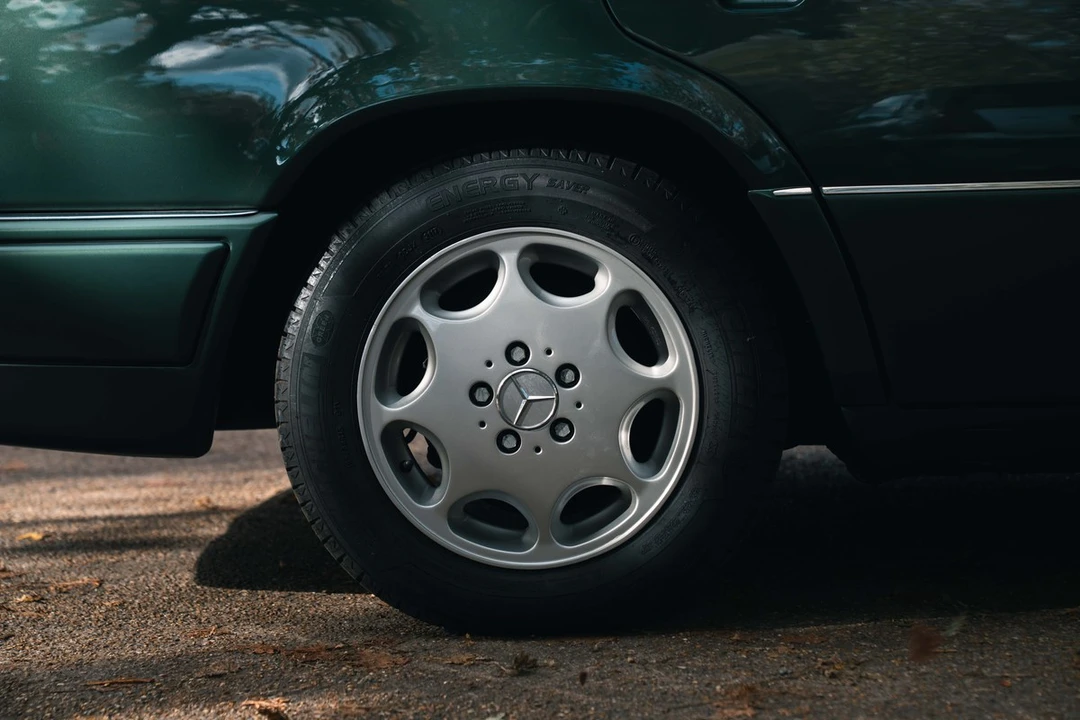 1994 Mercedes-Benz W124 E-Class - Image 24 of 30