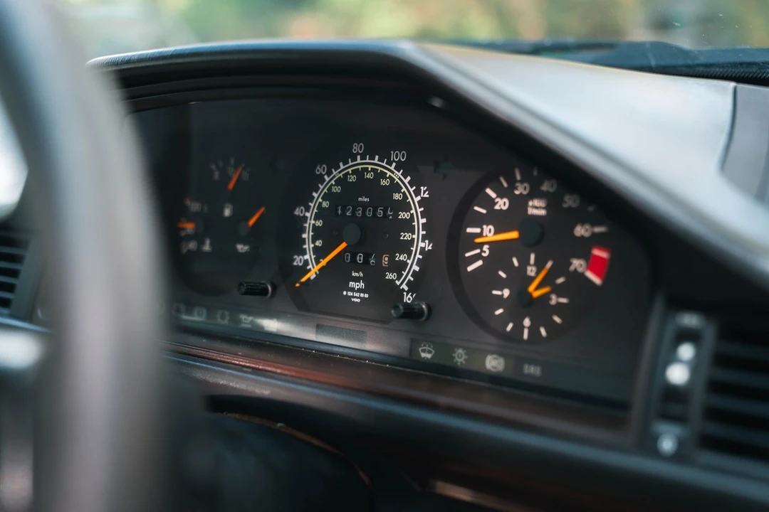 1994 Mercedes-Benz W124 E-Class - Image 12 of 30