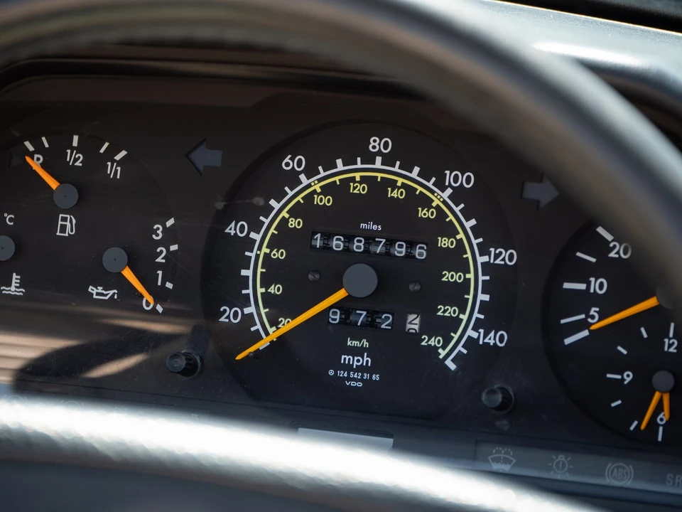 1994 Mercedes-Benz W124 E-Class - Image 22 of 30