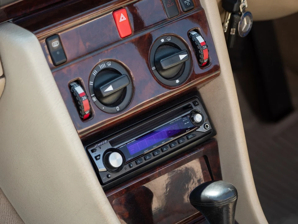 1994 Mercedes-Benz W124 E-Class - Image 26 of 30