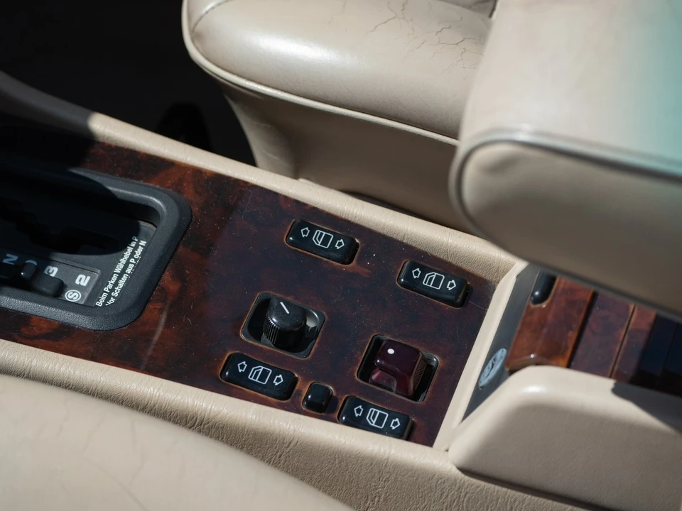 1994 Mercedes-Benz W124 E-Class - Image 13 of 30