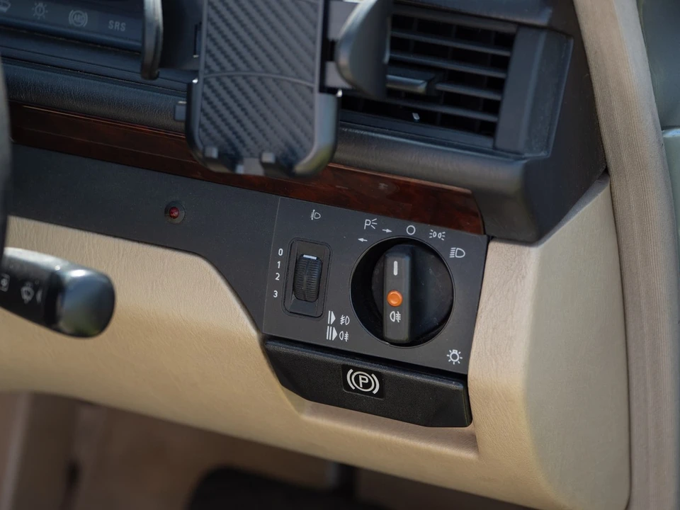 1994 Mercedes-Benz W124 E-Class - Image 24 of 30