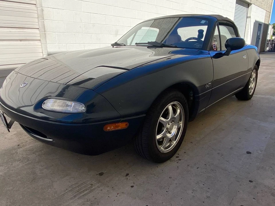 1994 Mazda NA MX-5 Miata - Image 10 of 12