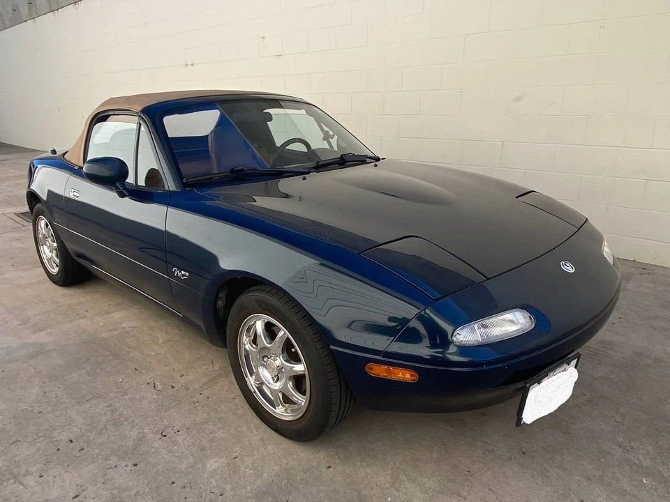 1994 Mazda NA MX-5 Miata - Image 9 of 12