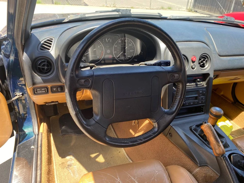 1994 Mazda NA MX-5 Miata - Image 7 of 12
