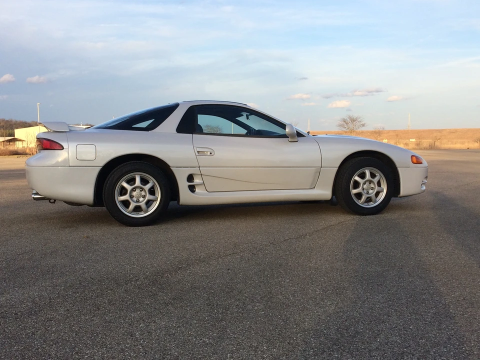 1994 Mitsubishi 3000GT Series 2 - Image 17 of 31