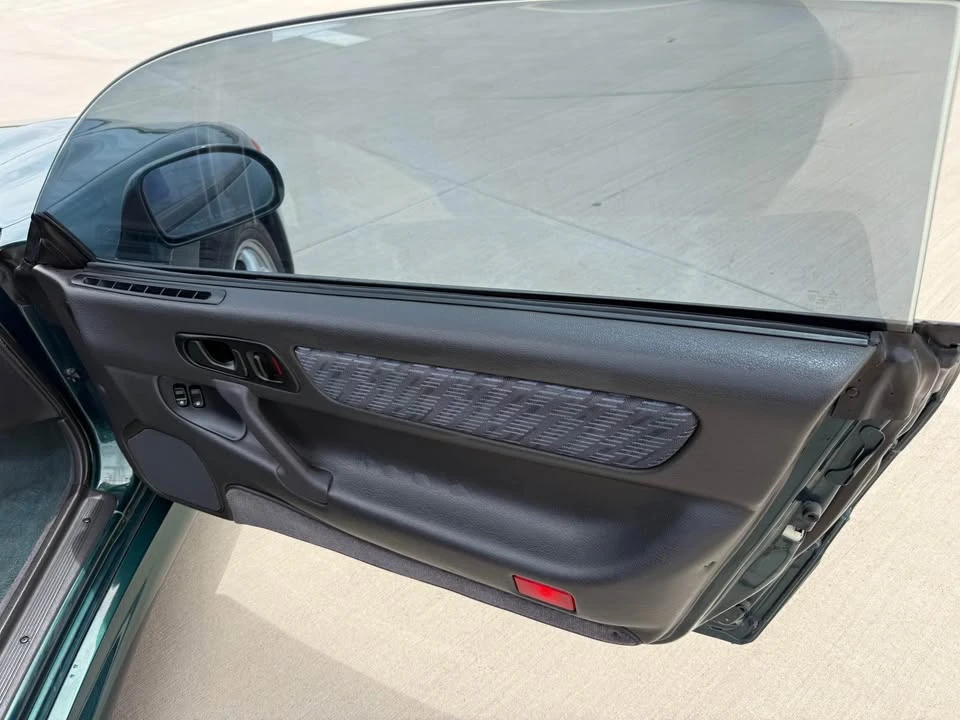 1994 Mitsubishi 3000GT Series 2 - Image 8 of 20