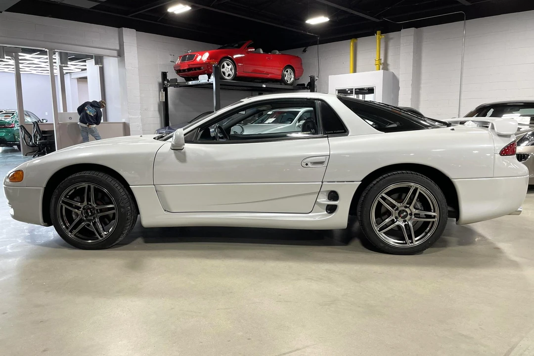 1994 Mitsubishi 3000GT Series 2 - Image 3 of 8