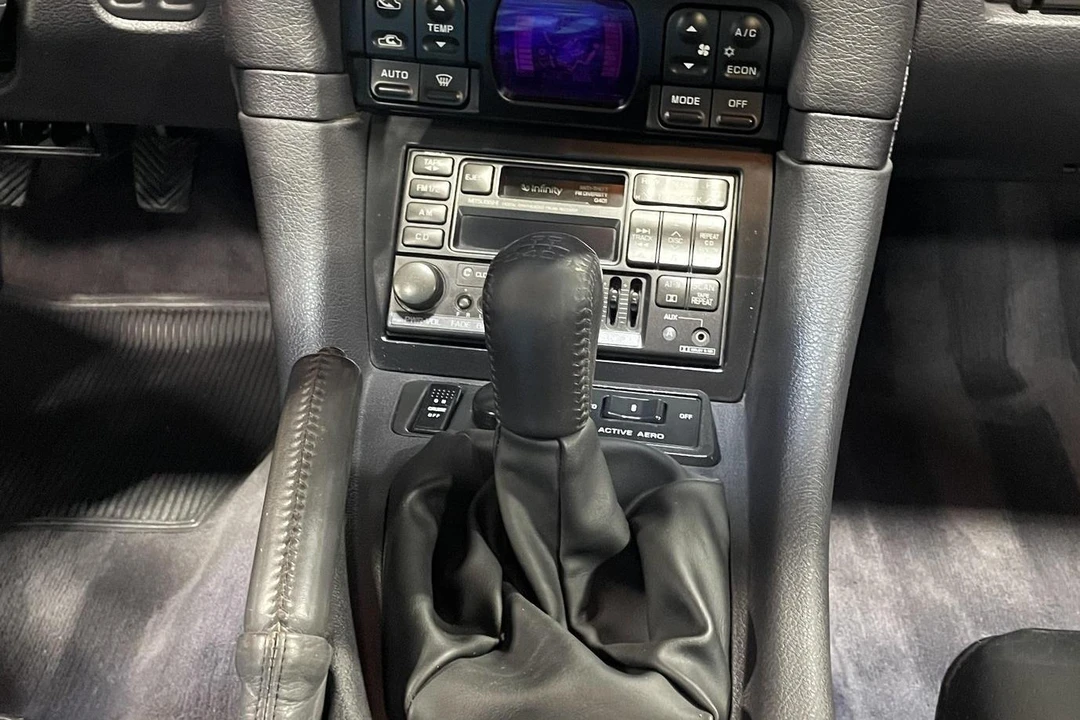 1994 Mitsubishi 3000GT Series 2 - Image 7 of 8