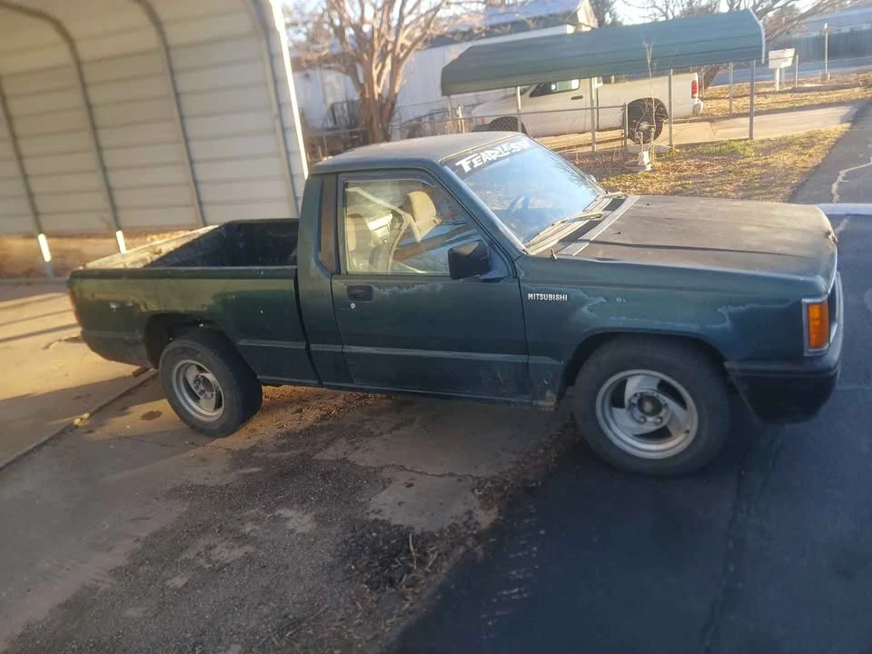 1994 Mitsubishi 3000GT Series 2 - Image 2 of 11