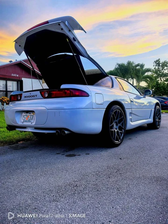 1994 Mitsubishi 3000GT Series 2 - Image 2 of 5