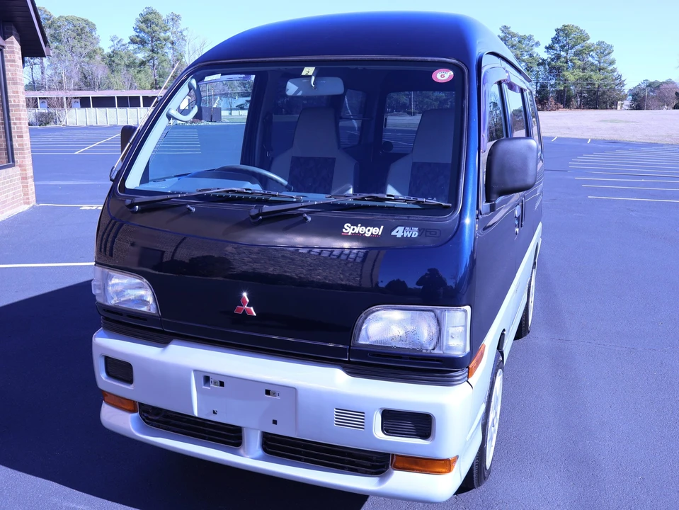 1994 Mitsubishi Minicab 5th Gen - Image 3 of 31
