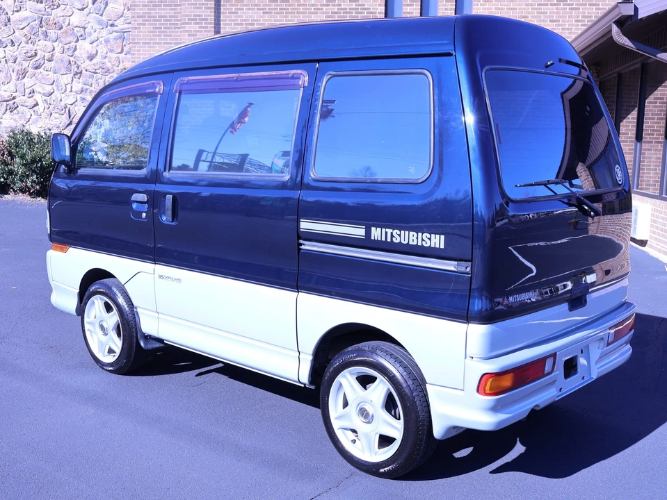 1994 Mitsubishi Minicab 5th Gen - Image 11 of 31