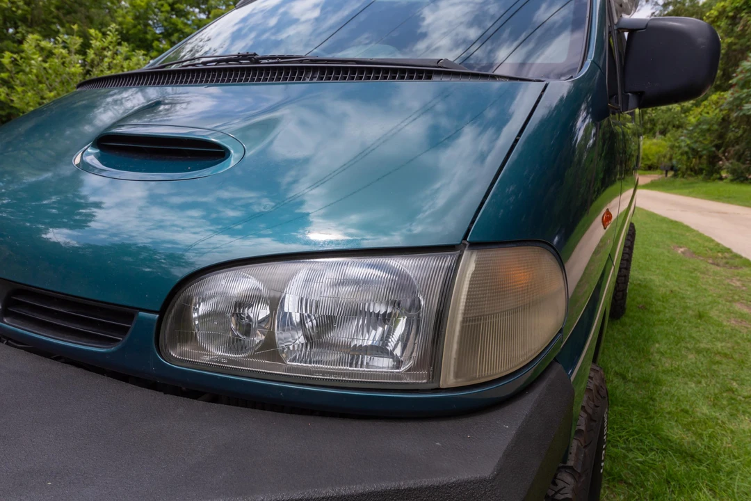 1994 Mitsubishi Delica 4th Gen - Image 12 of 31