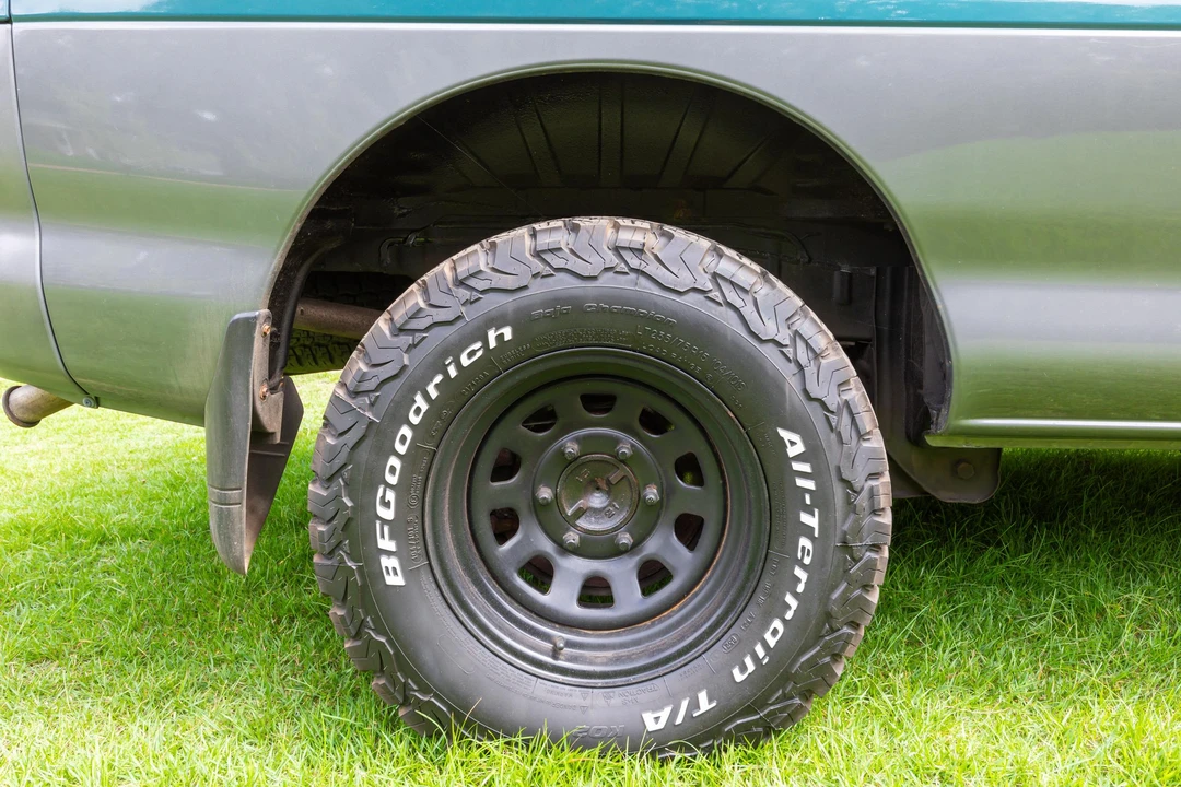 1994 Mitsubishi Delica 4th Gen - Image 25 of 31