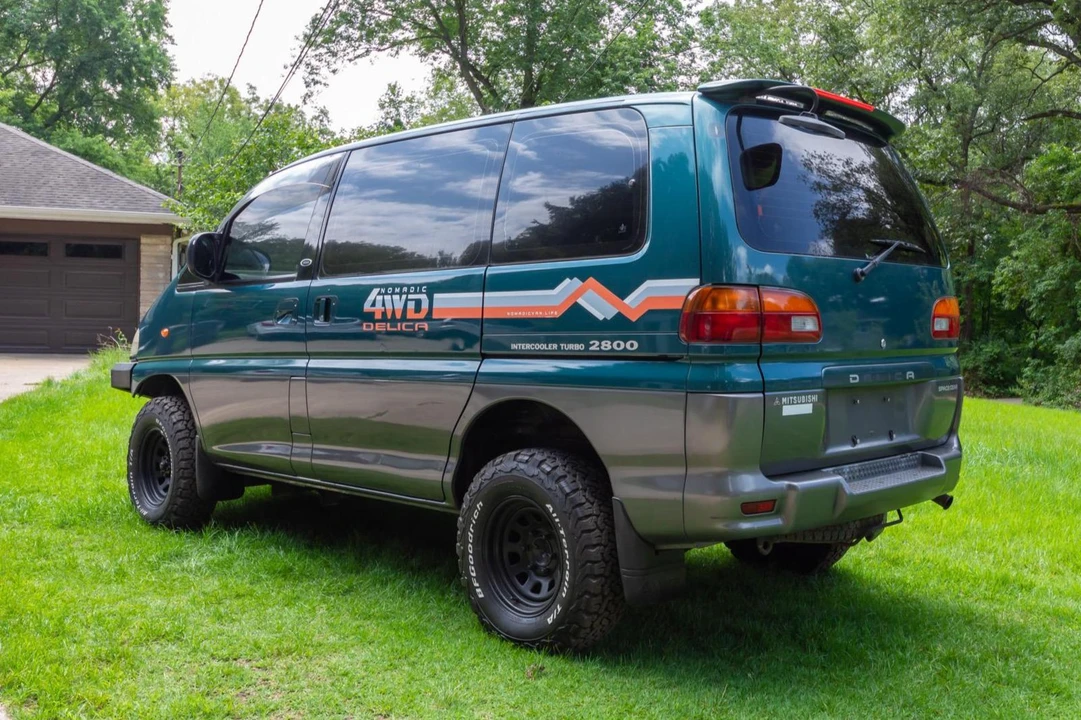 1994 Mitsubishi Delica 4th Gen - Image 4 of 31