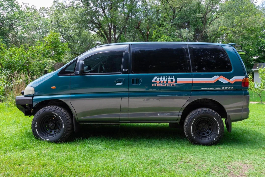 1994 Mitsubishi Delica 4th Gen - Image 3 of 31