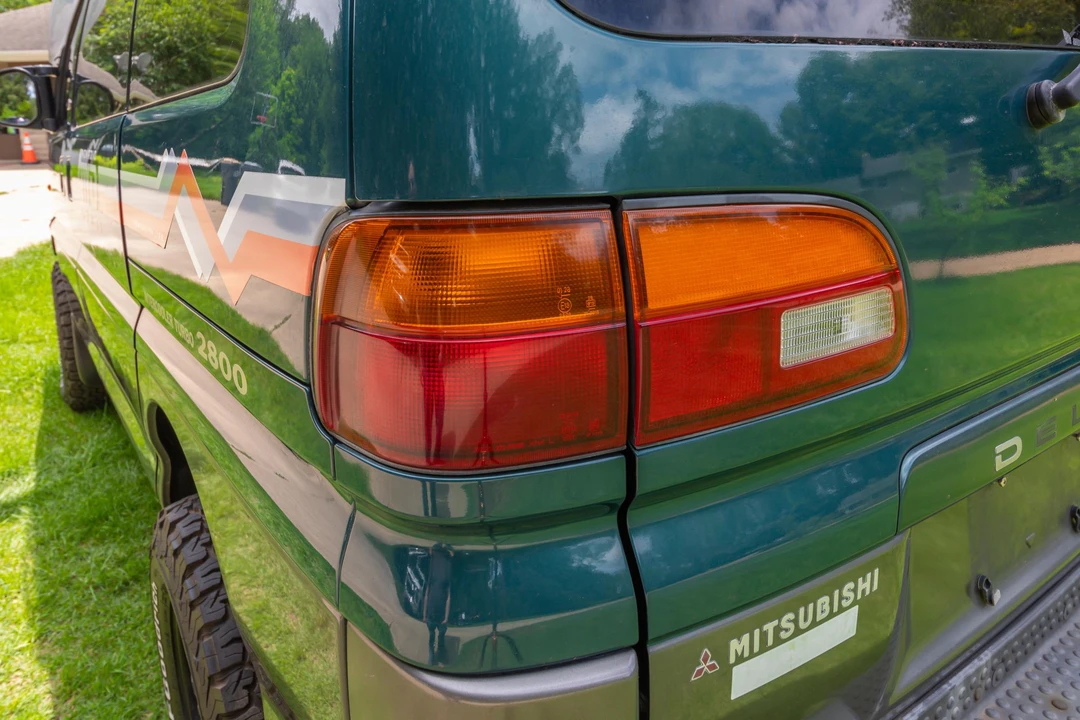 1994 Mitsubishi Delica 4th Gen - Image 15 of 31