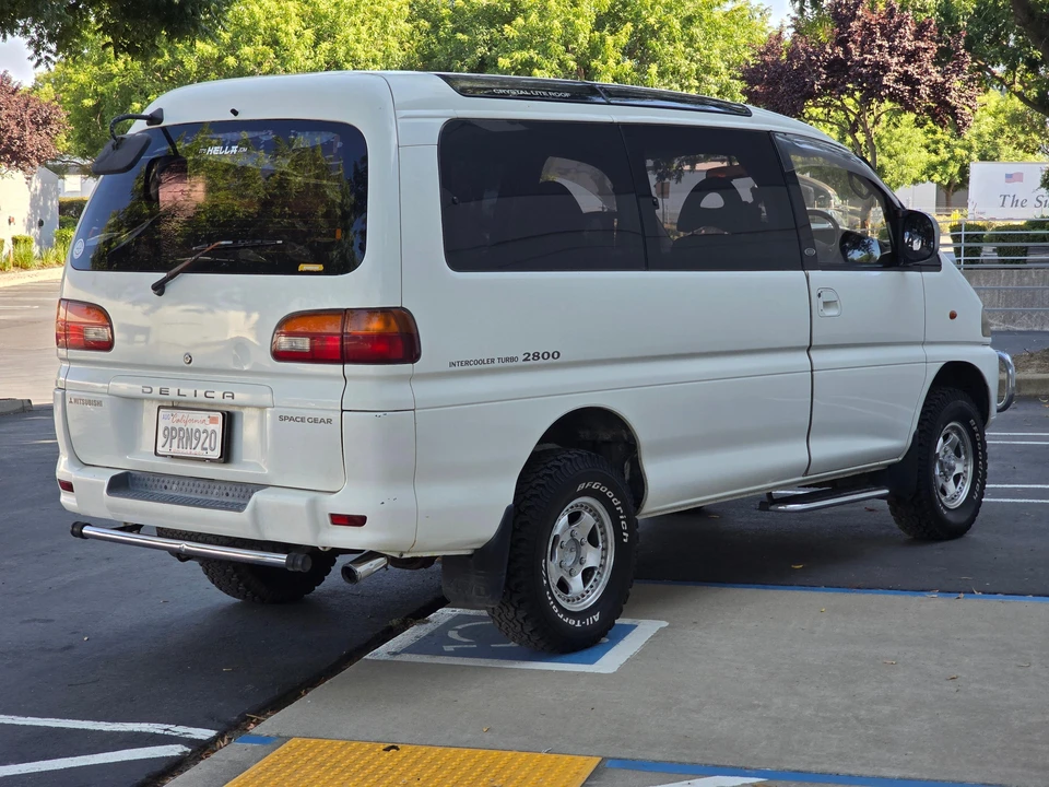 1994 Mitsubishi Delica 3rd Gen - Image 14 of 31
