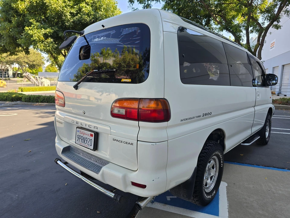 1994 Mitsubishi Delica 3rd Gen - Image 13 of 31