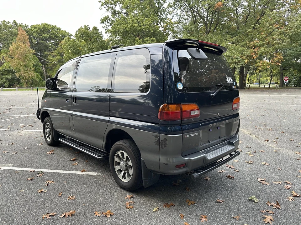 1994 Mitsubishi Delica 4th Gen - Image 21 of 31