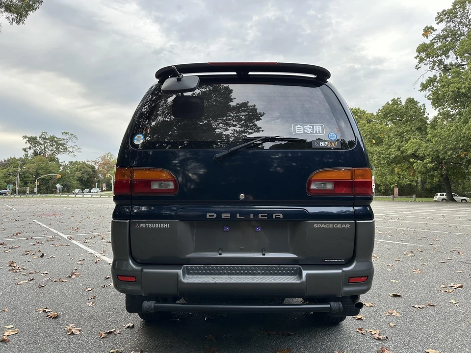 1994 Mitsubishi Delica 4th Gen - Image 20 of 31