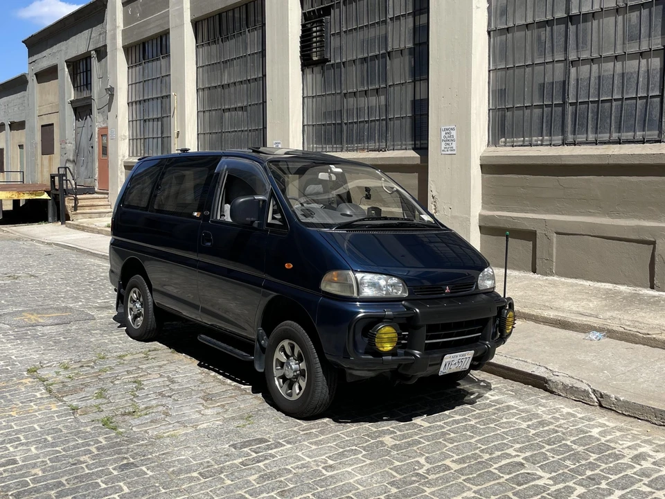 1994 Mitsubishi Delica 4th Gen - Image 5 of 31