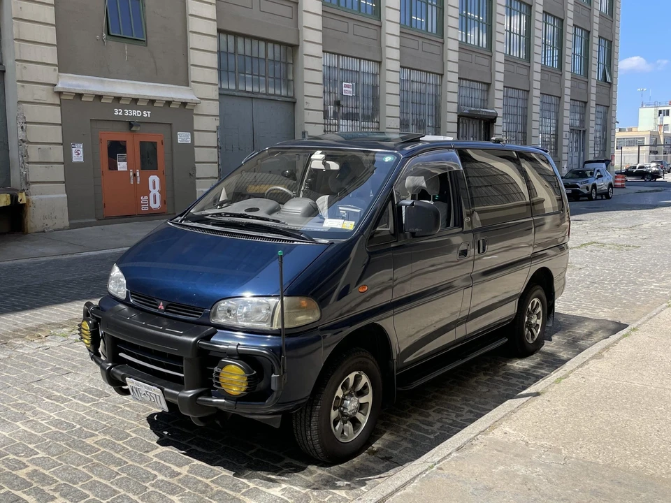 1994 Mitsubishi Delica 4th Gen - Image 2 of 31