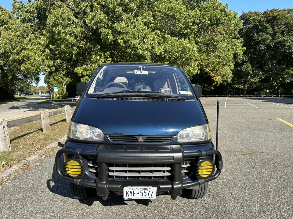 1994 Mitsubishi Delica 4th Gen - Image 10 of 31