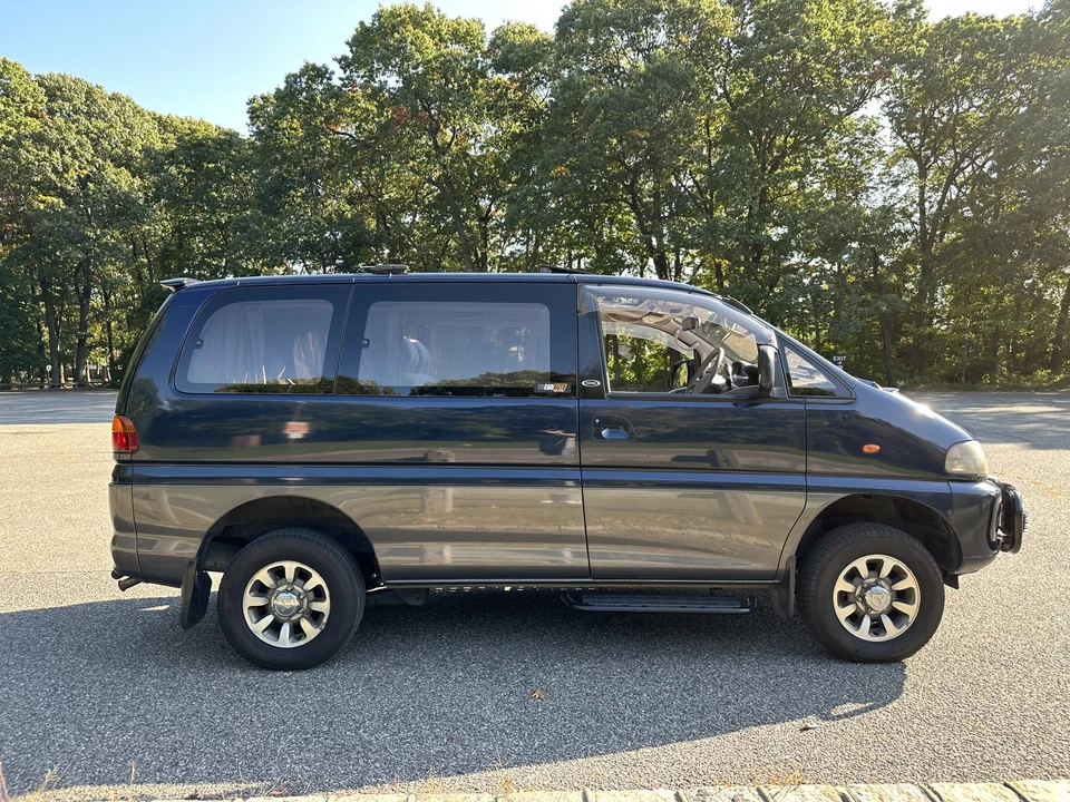 1994 Mitsubishi Delica 4th Gen - Image 12 of 31