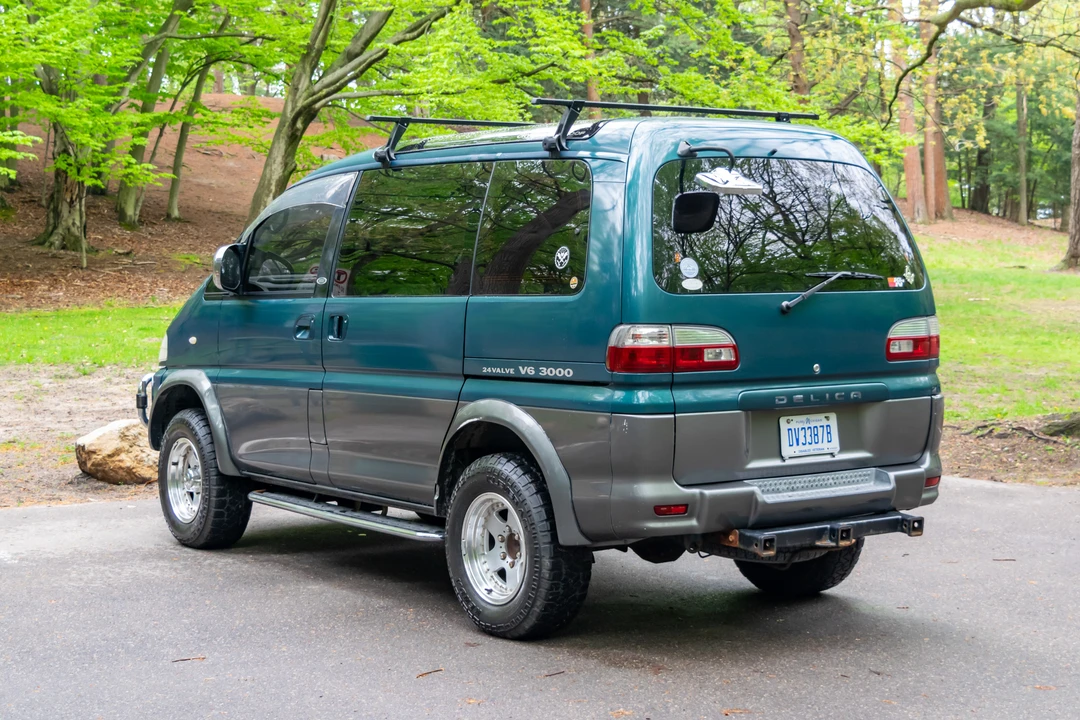 1994 Mitsubishi Delica 3rd Gen - Image 3 of 31