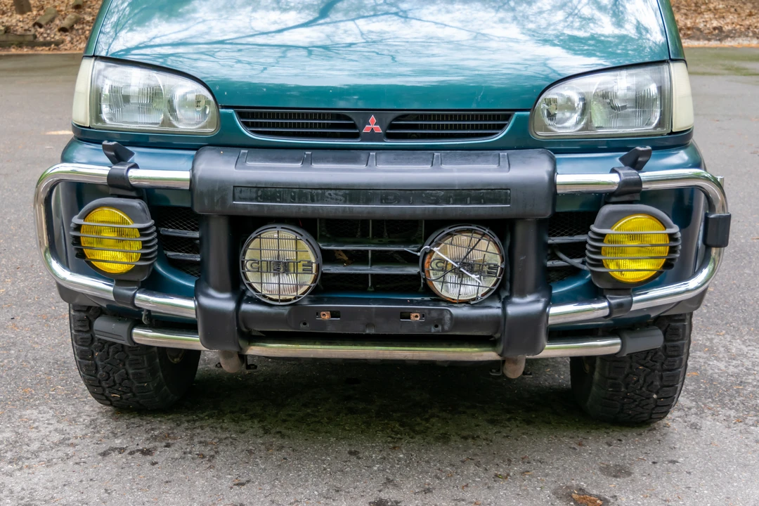1994 Mitsubishi Delica 3rd Gen - Image 9 of 31