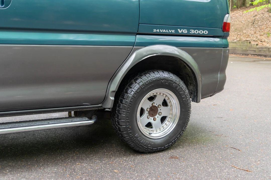 1994 Mitsubishi Delica 3rd Gen - Image 25 of 31