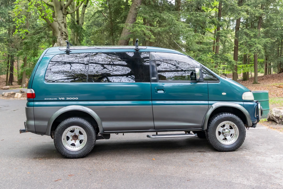 1994 Mitsubishi Delica 3rd Gen - Image 6 of 31