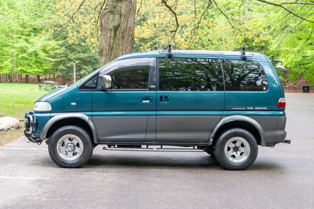 1994 Mitsubishi Delica 3rd Gen - Image 2 of 31